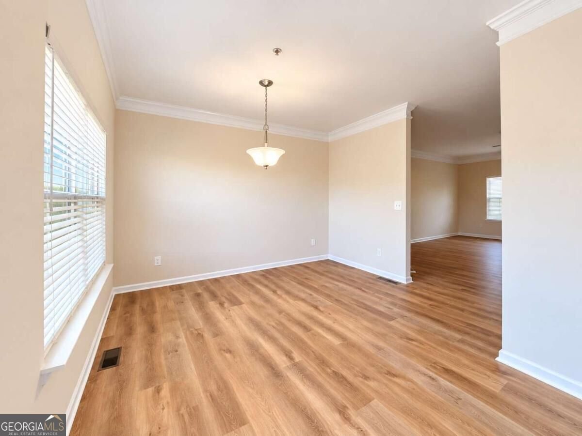 724 Breeze Lane Woodstock - Photo 6
