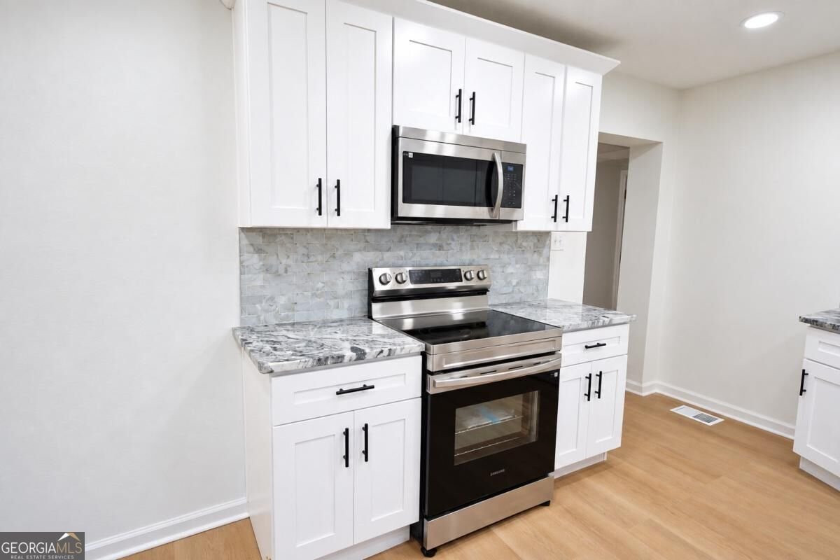 2499 Sylvan Road East Point - Photo 9