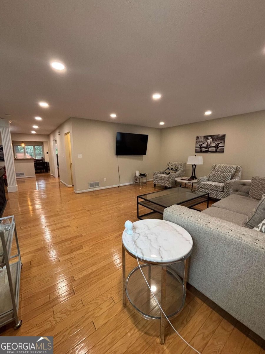 12 Basswood Circle Sandy Springs - Photo 6