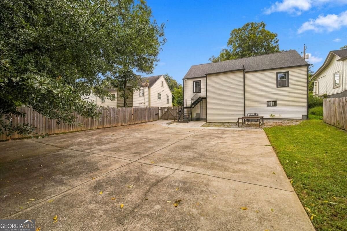 1677 M L King Jr Drive Atlanta - Photo 17