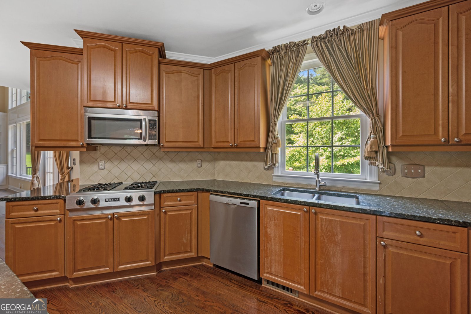 562 Vinings Springs Drive Mableton - Photo 20