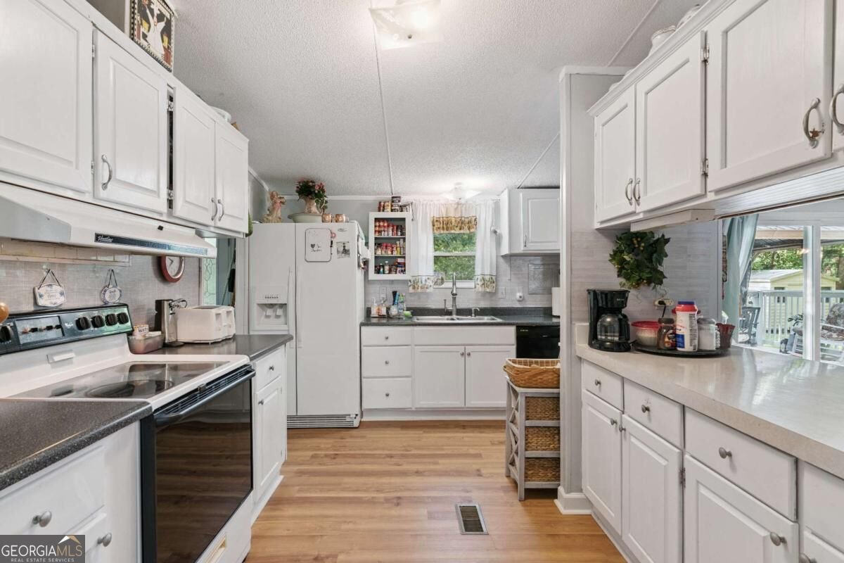 215 Baumgardner Road Brunswick - Photo 8