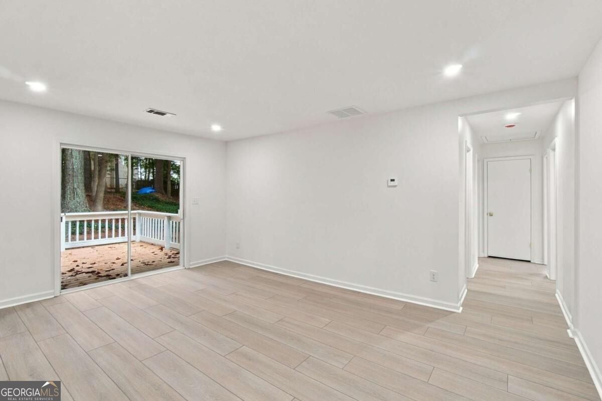 645 Noell Way Lilburn - Photo 12