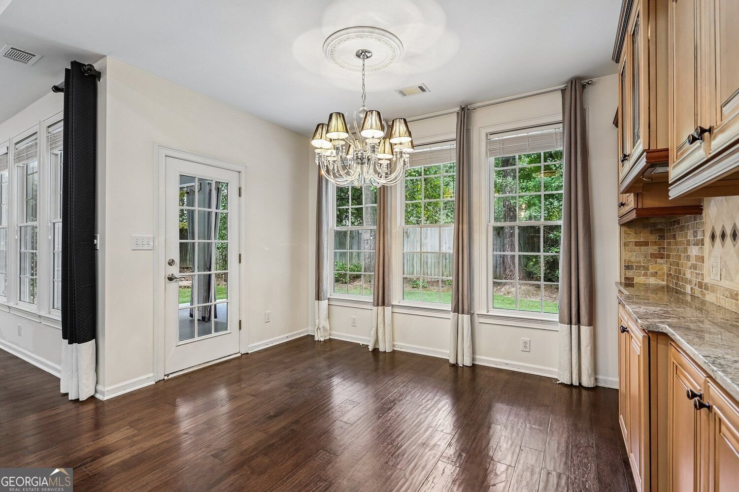 225 Brookhollow Court Alpharetta - Photo 11