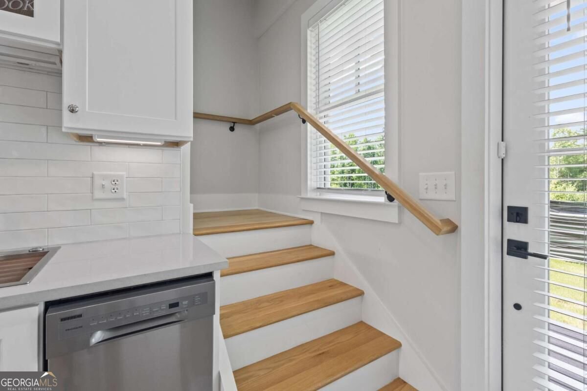 184 W Jarrard Street Cleveland - Photo 9
