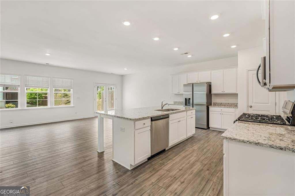 649 Isom Walk Suwanee - Photo 12