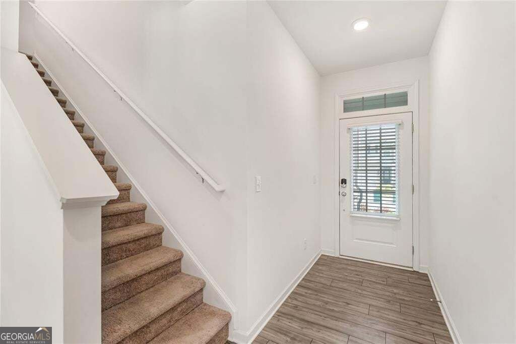 649 Isom Walk Suwanee - Photo 9