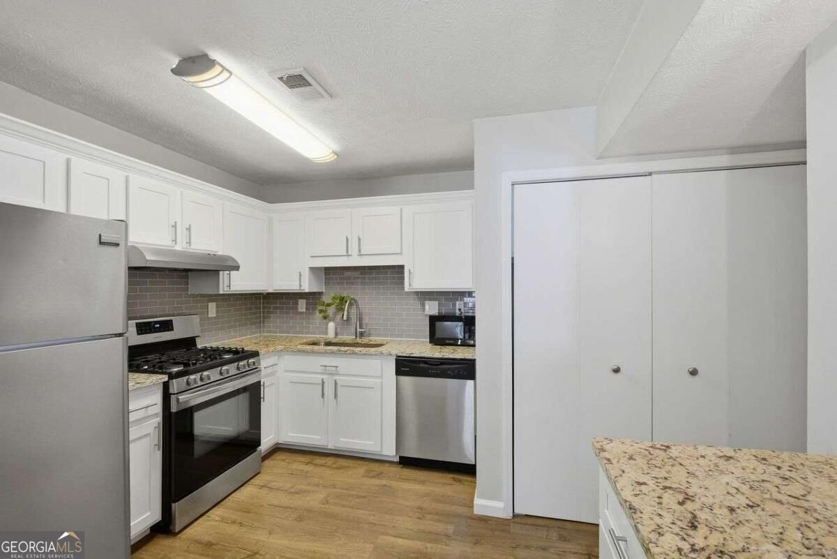 2718 Suwanee Way Marietta - Photo 11