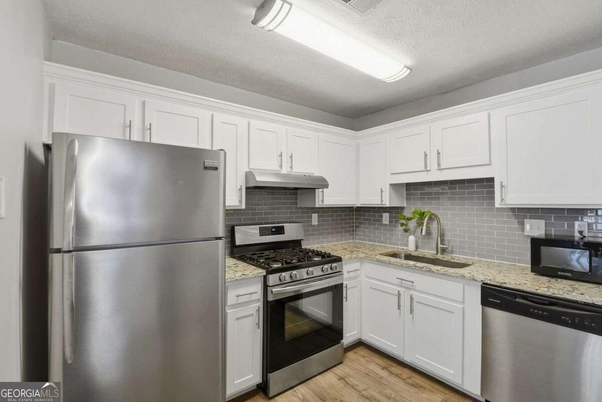 2718 Suwanee Way Marietta - Photo 12