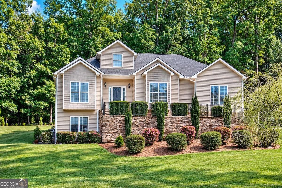 24 Lenox Drive Cartersville - main photo