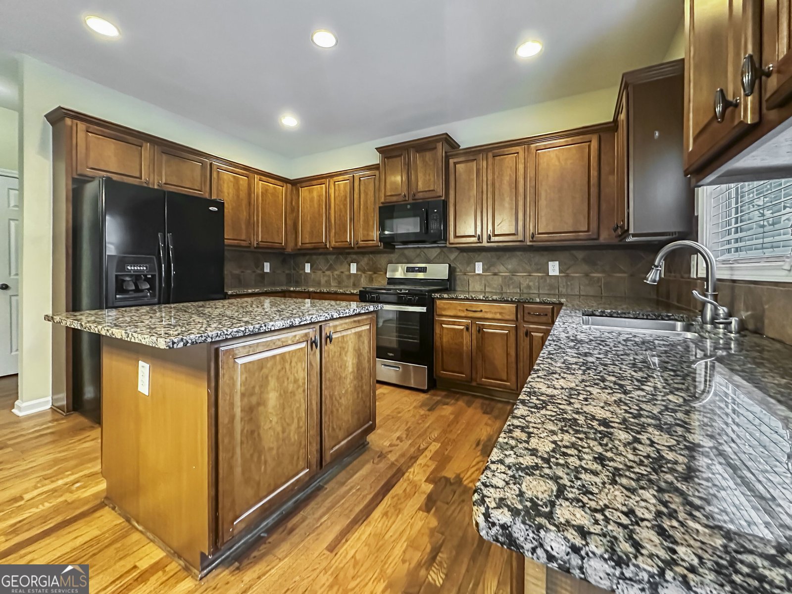 1091 Forest Creek Drive Canton - Photo 8