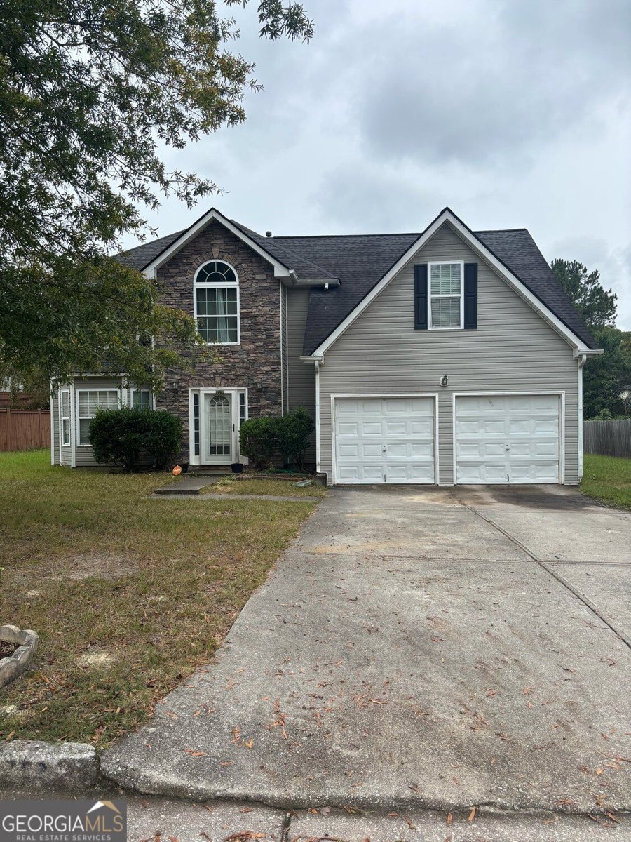 3757 Oakman Place Fairburn - main photo