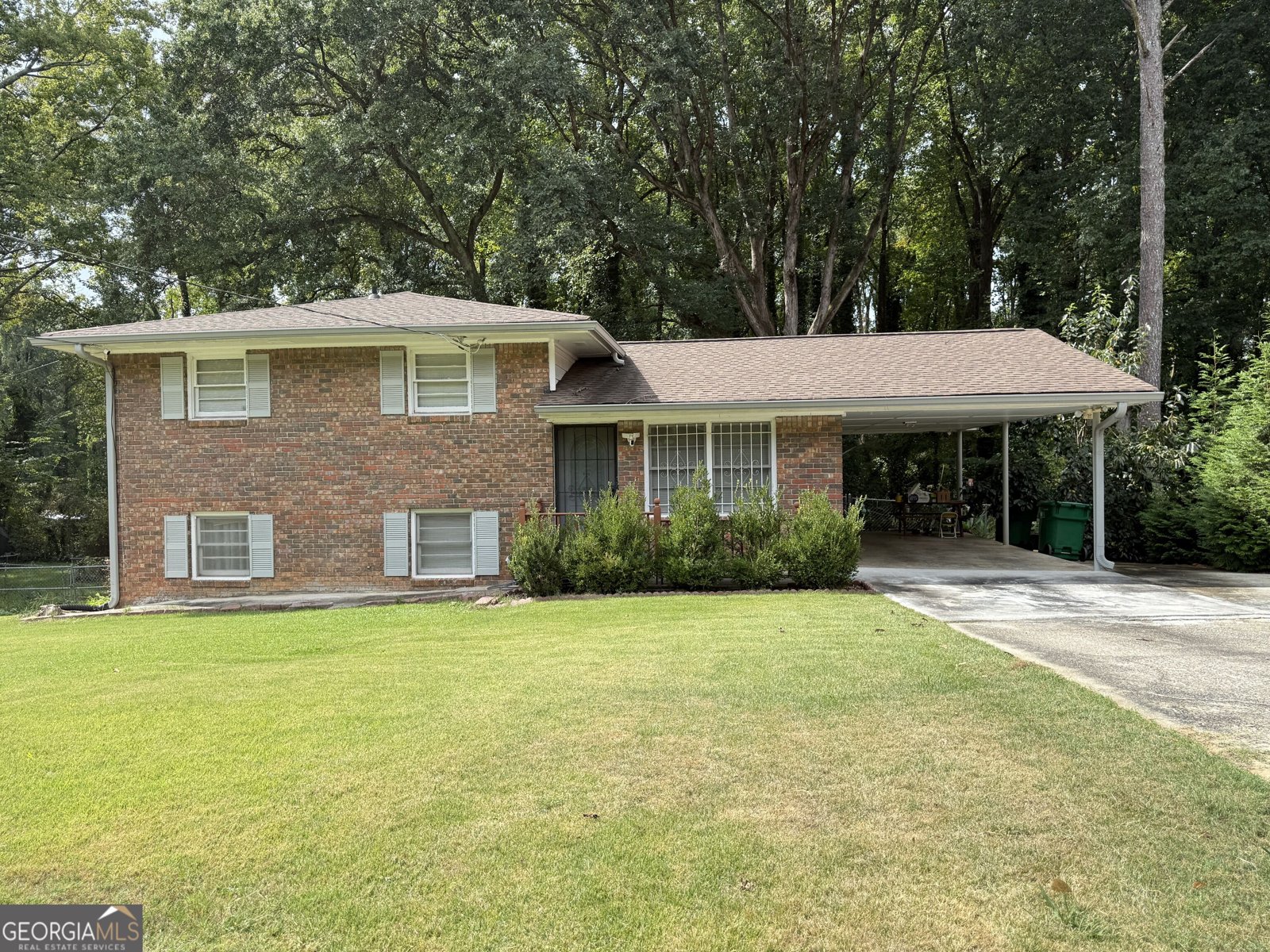 5941 Pinecreek Road Forest Park - main photo