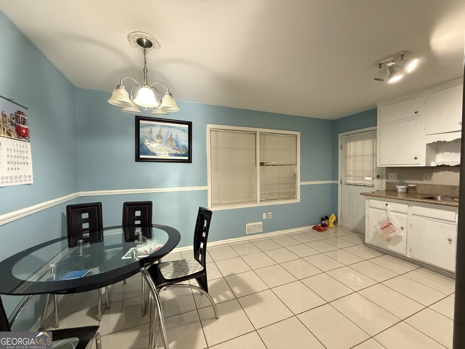 5941 Pinecreek Road Forest Park - Photo 9