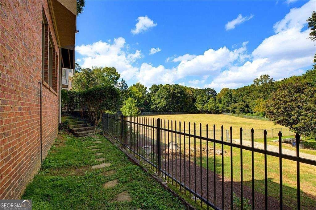 1133 Park Overlook Drive Atlanta - Photo 19