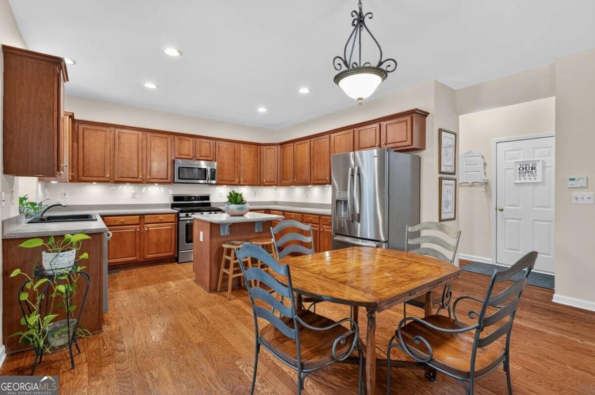 8640 Amsbury Way Cumming - Photo 10