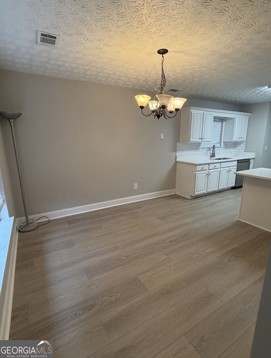 1321 Gates Circle Atlanta - Photo 10