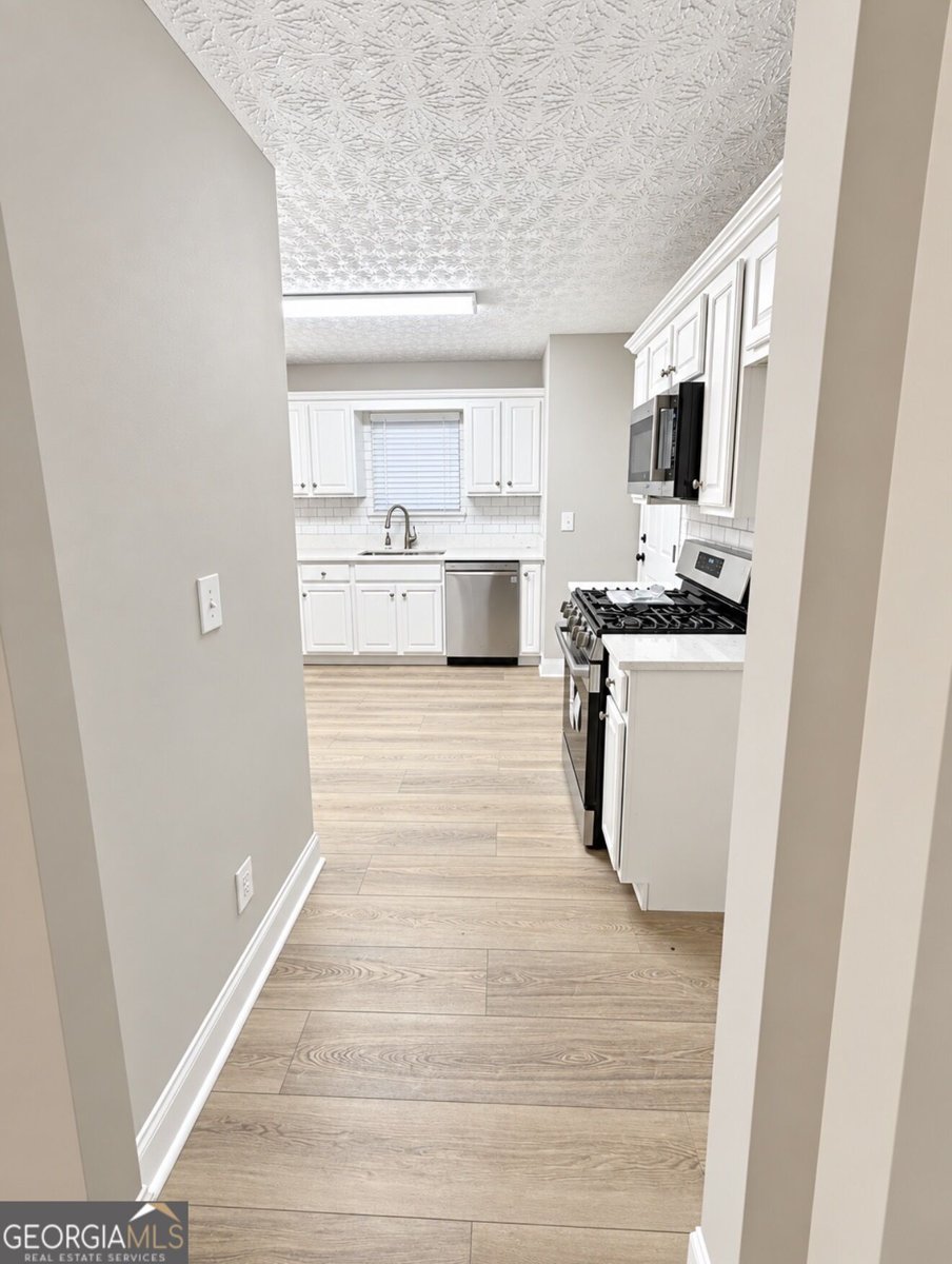 1321 Gates Circle Atlanta - Photo 6