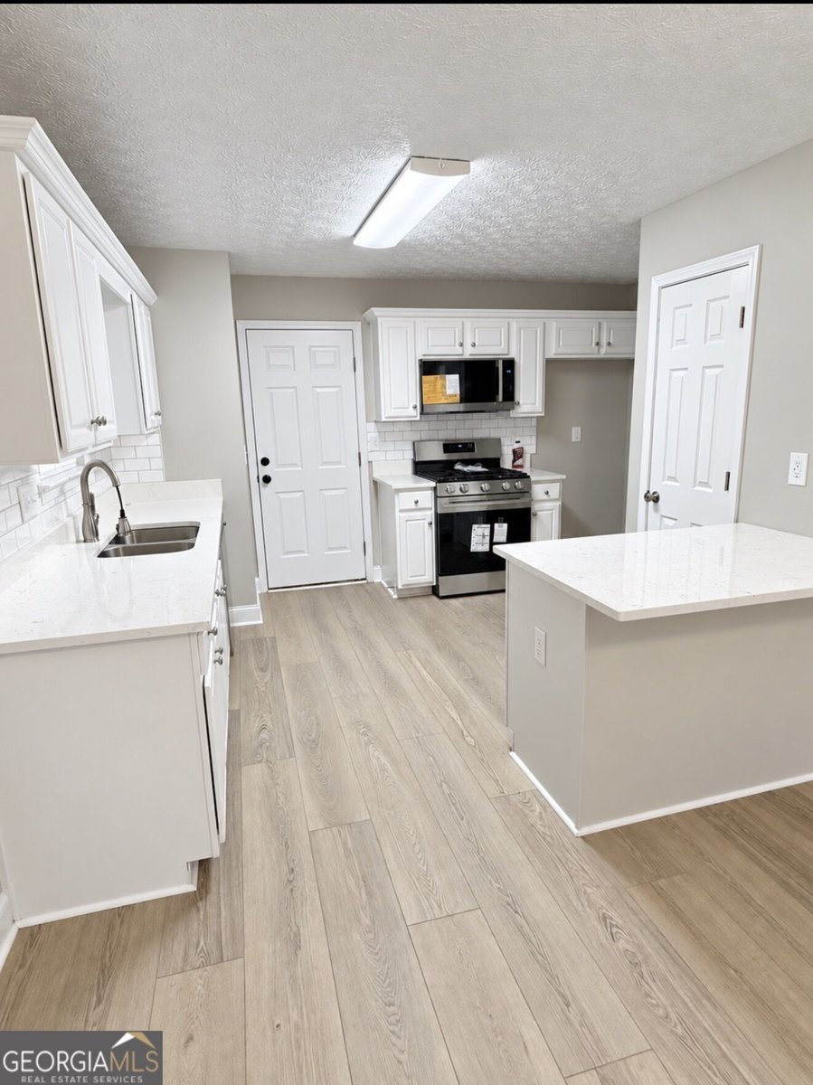 1321 Gates Circle Atlanta - Photo 8