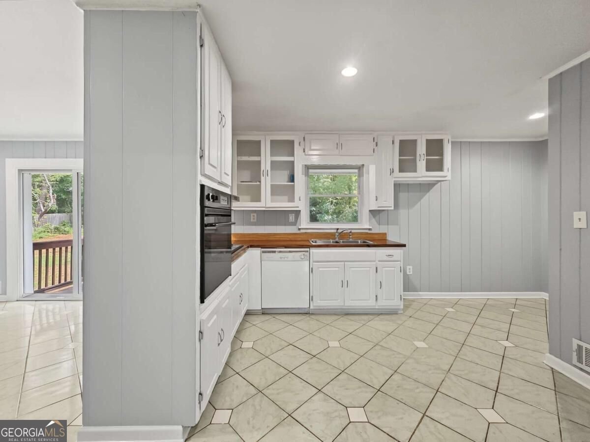 530 Allgood Road Stone Mountain - Photo 8