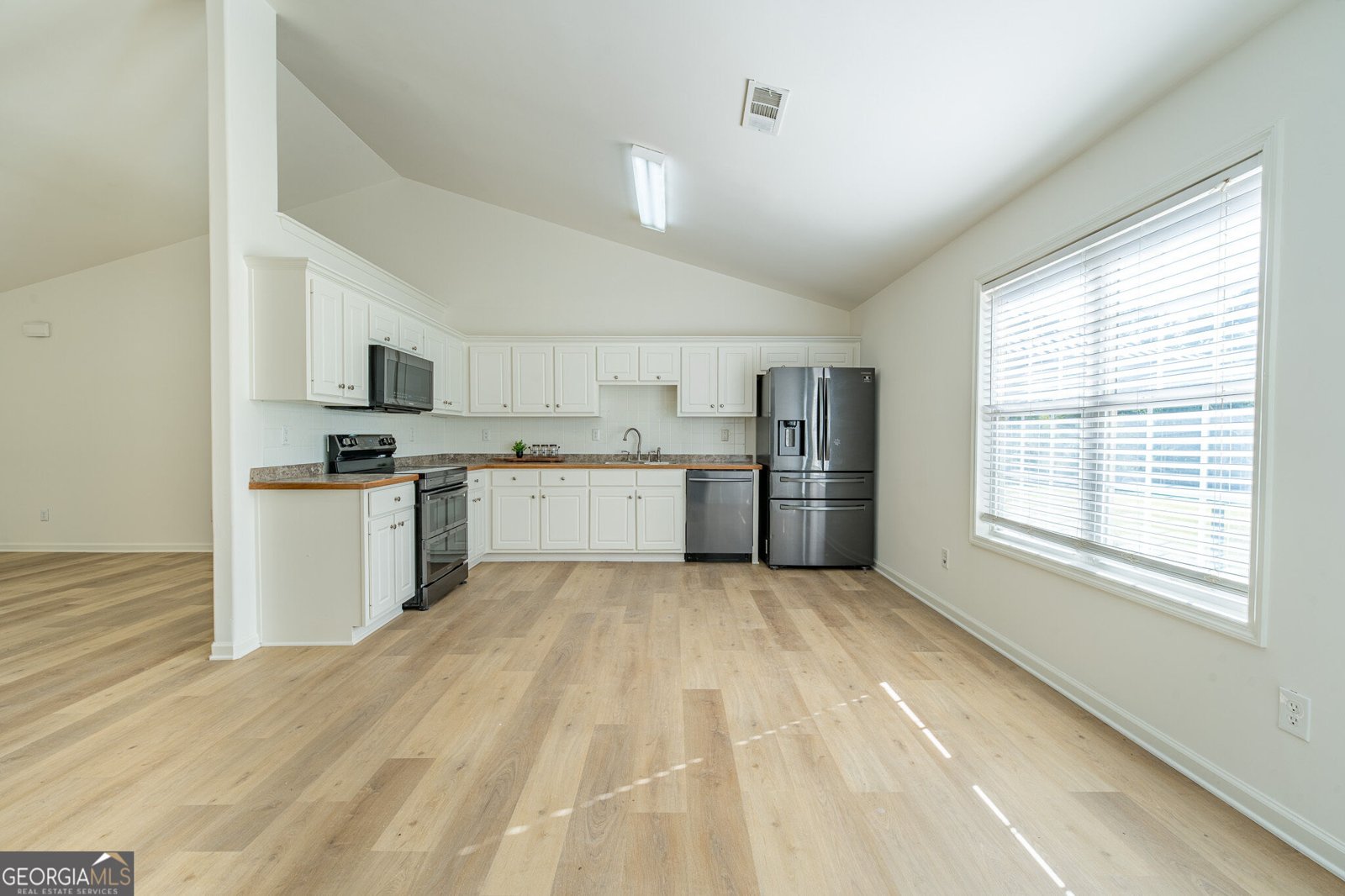 408 Wilshire Lane Bethlehem - Photo 12