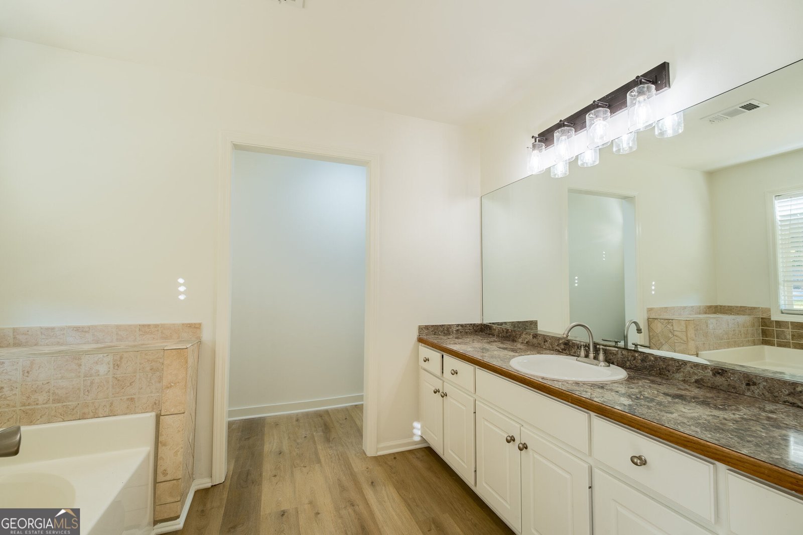 408 Wilshire Lane Bethlehem - Photo 23