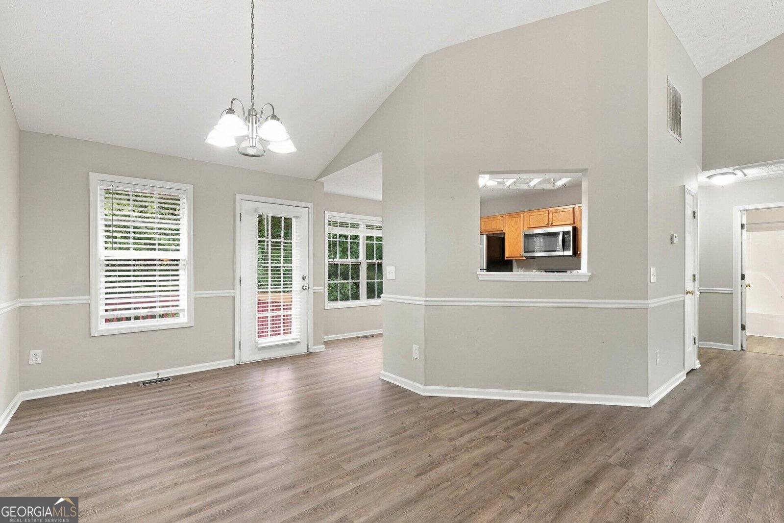 3852 Valley Creek Drive Flowery Branch - Photo 10