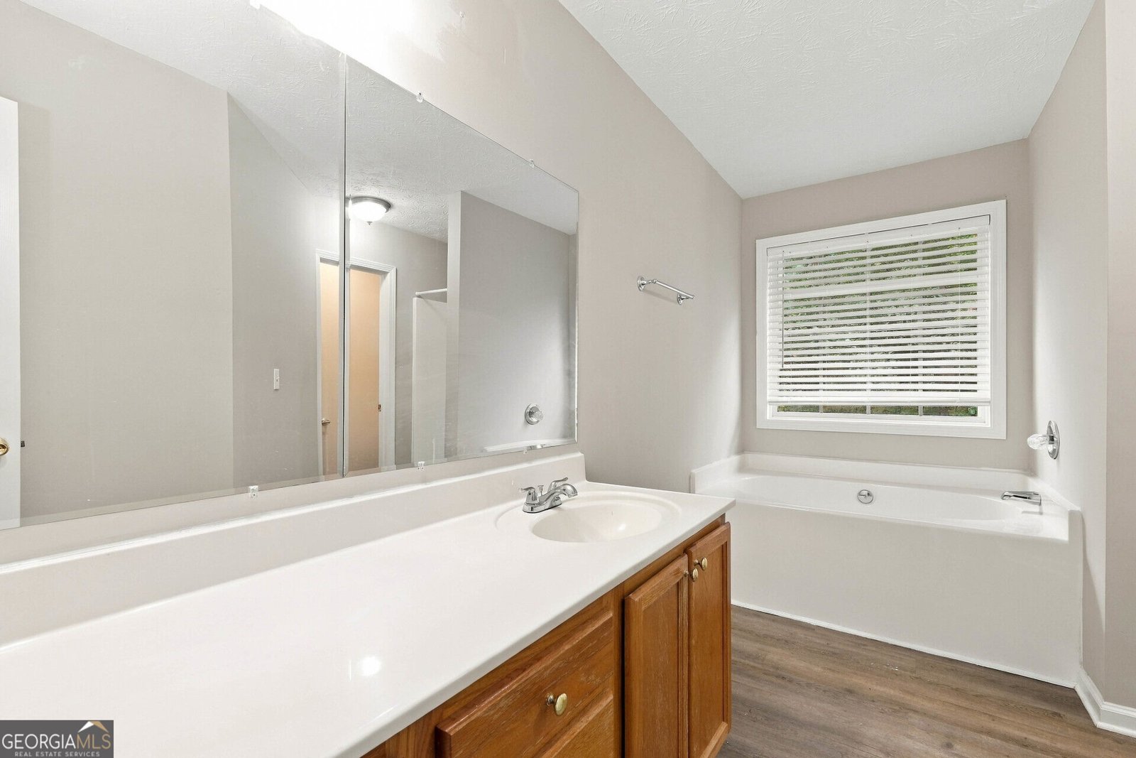 3852 Valley Creek Drive Flowery Branch - Photo 16