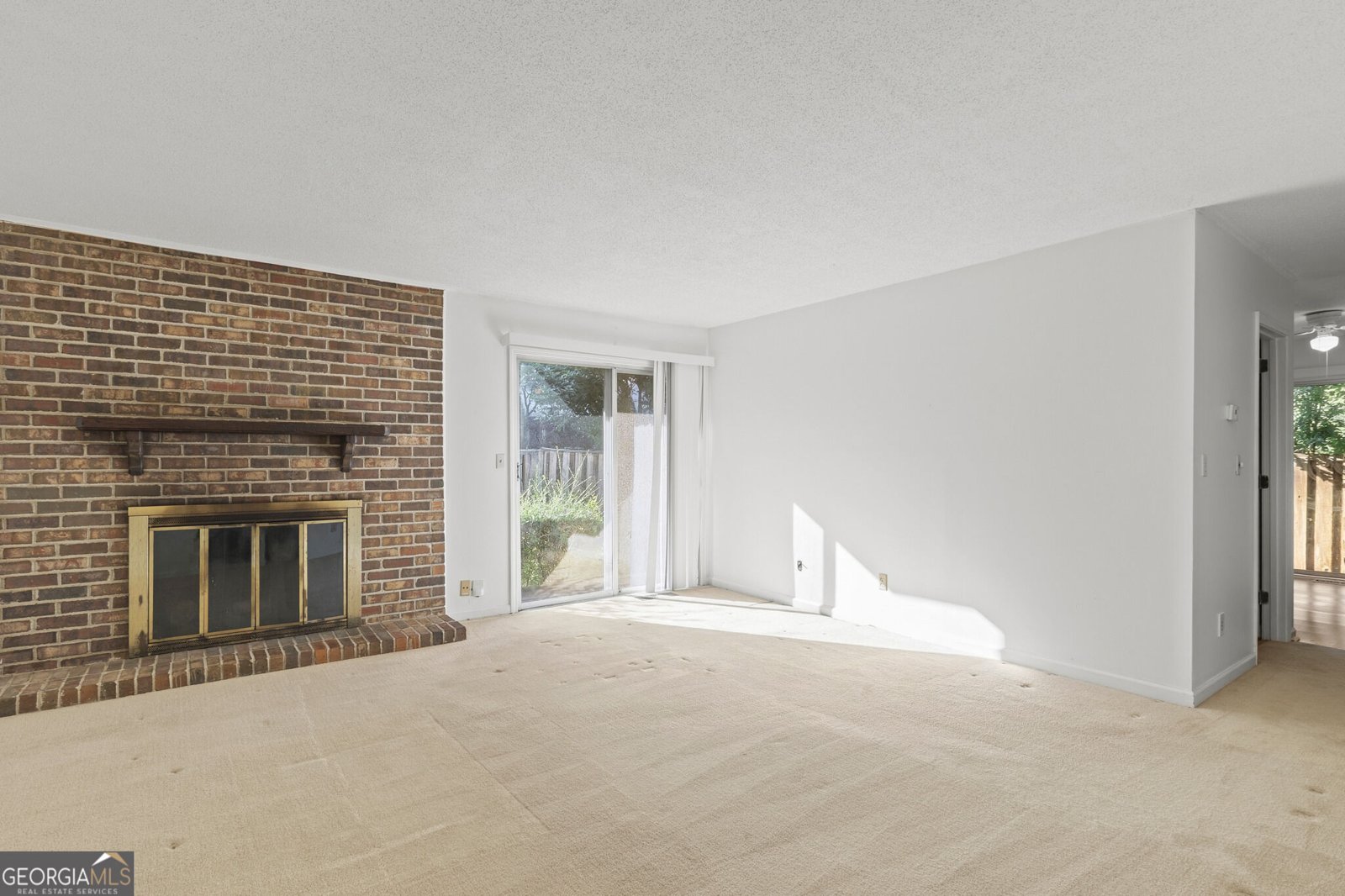 215 Leeward Lane Roswell - Photo 7