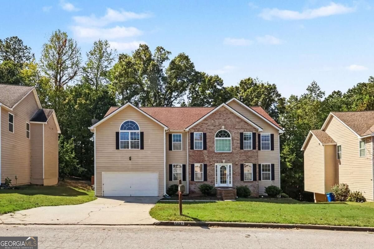 5027 Estonian Drive Fairburn - main photo