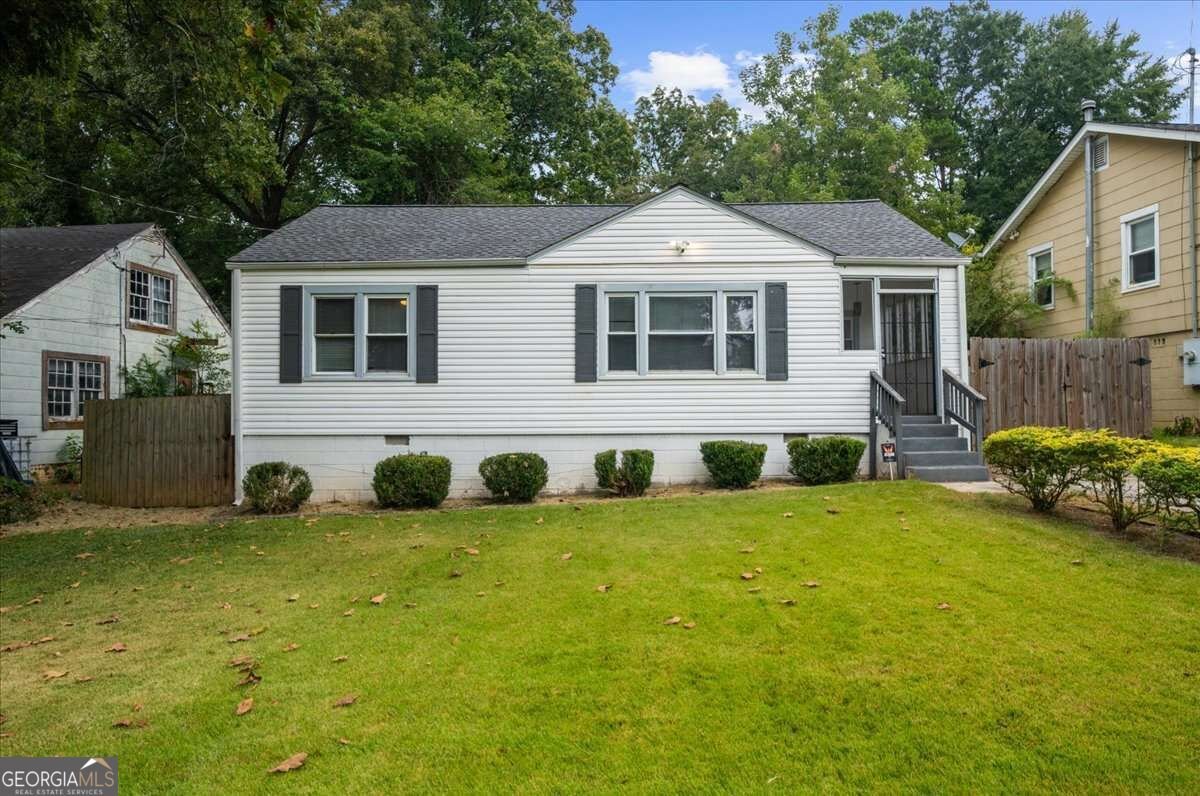 819 Woodbourne Drive Atlanta - main photo