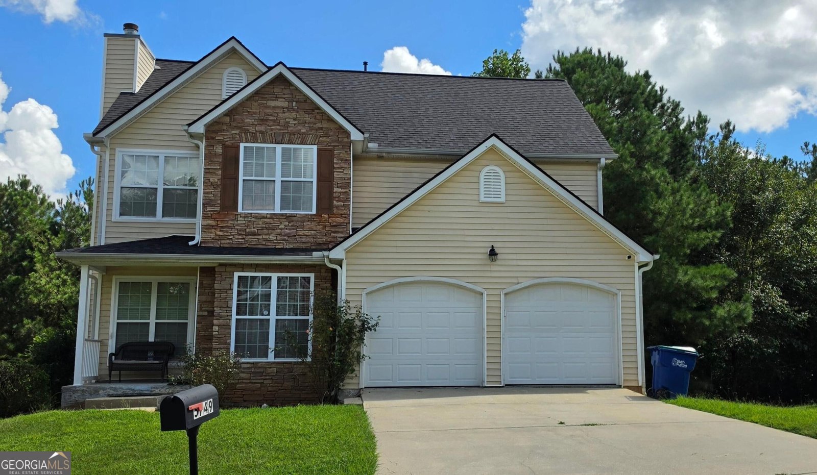5749 Village Loop Fairburn - main photo