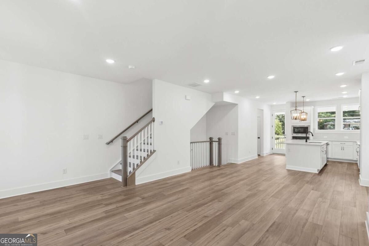 646 Memphis Drive Scottdale - Photo 9