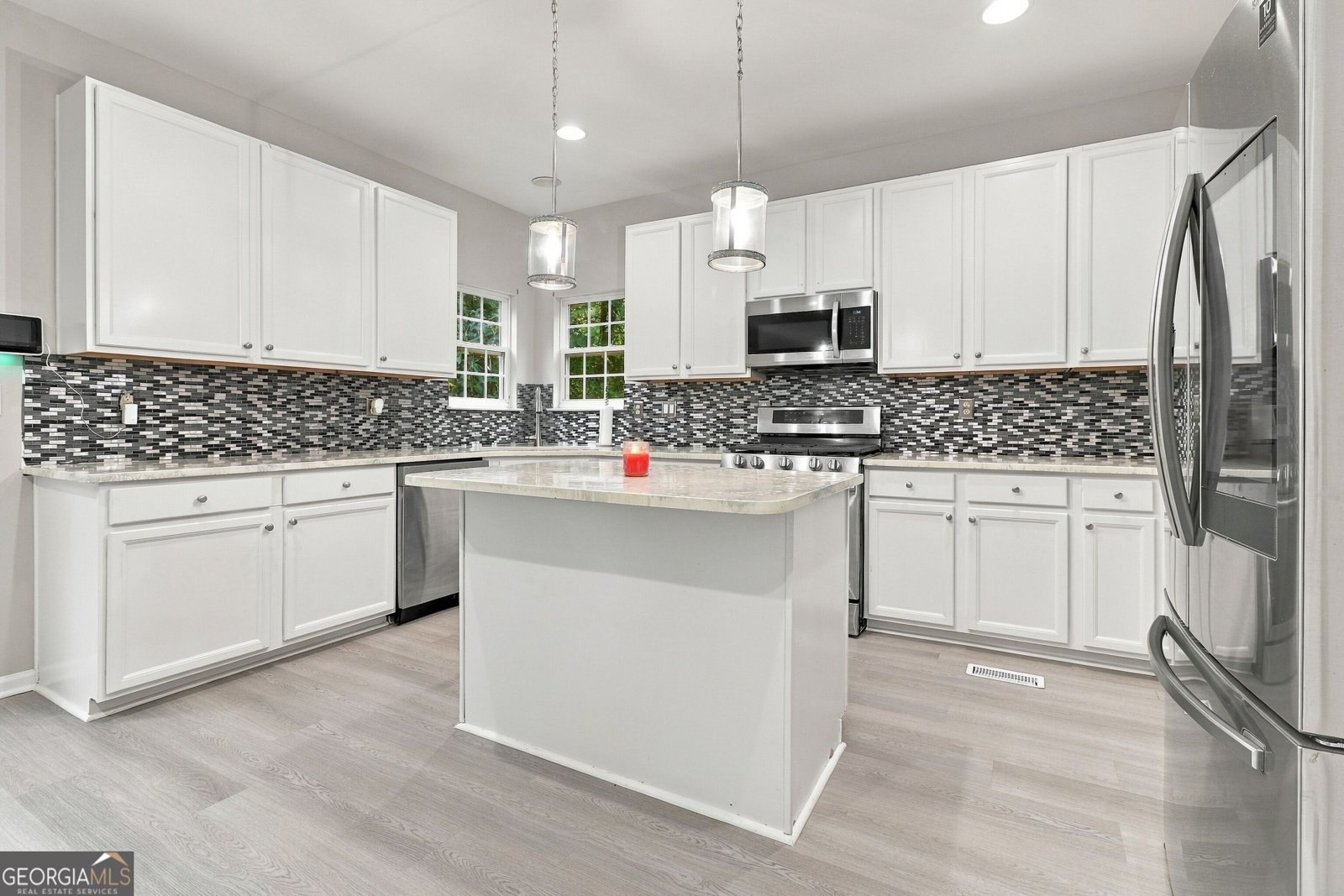 411 Azure Court Stockbridge - Photo 9