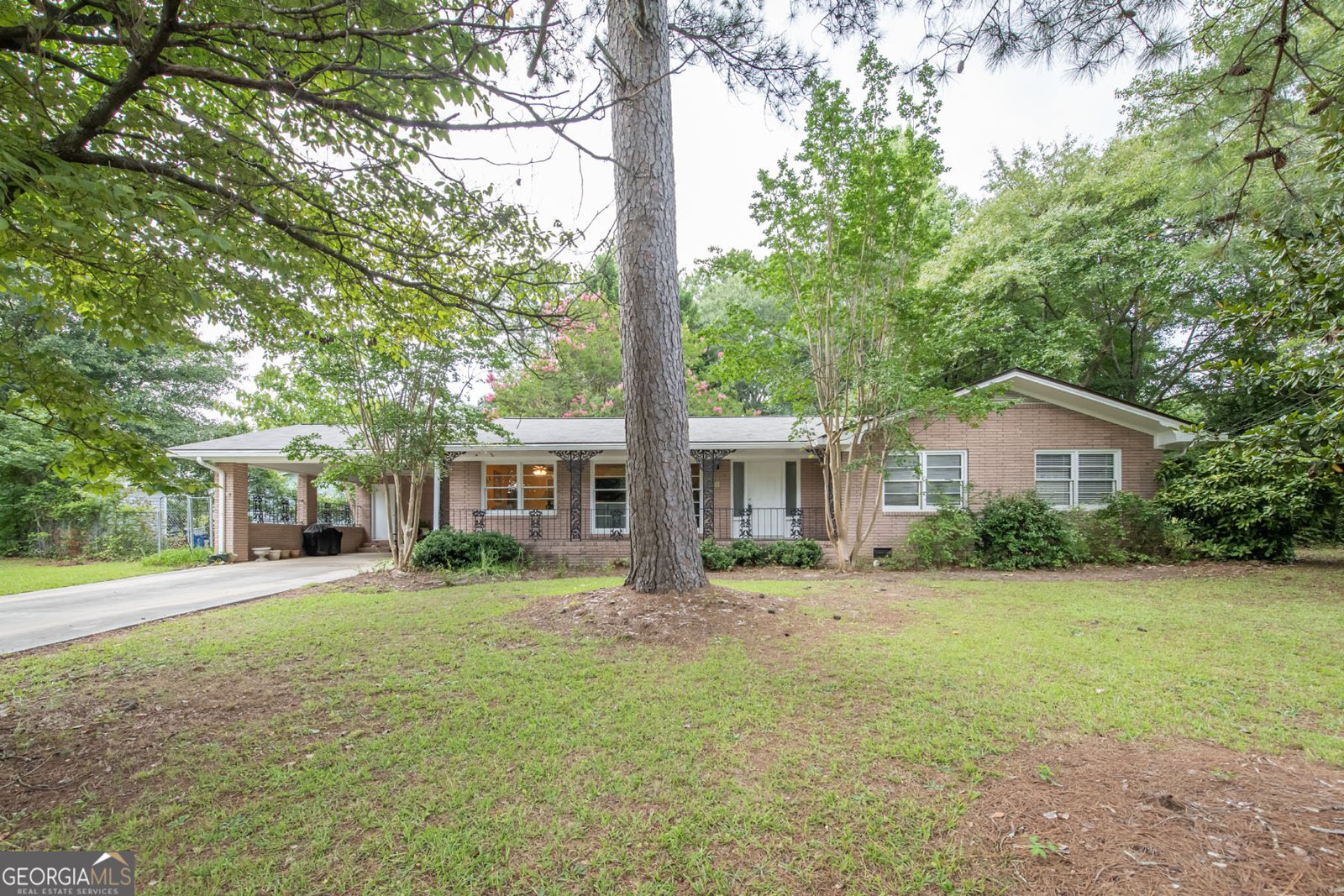 211 Bennett Circle Carrollton - main photo
