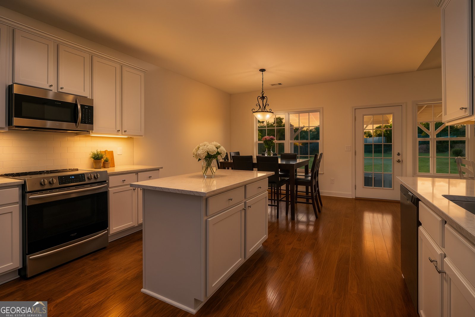 6204 Cove Creek Drive Flowery Branch - Photo 7