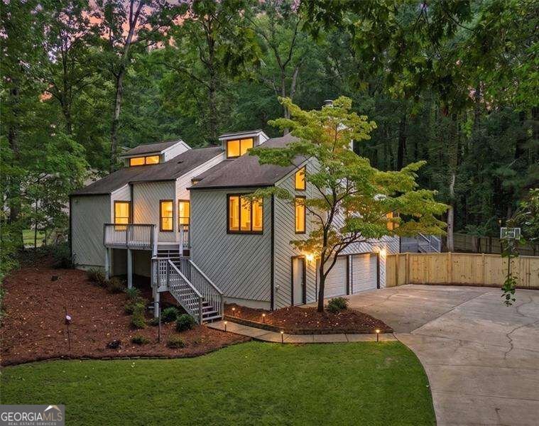 2215 Carlyle Drive Marietta - main photo