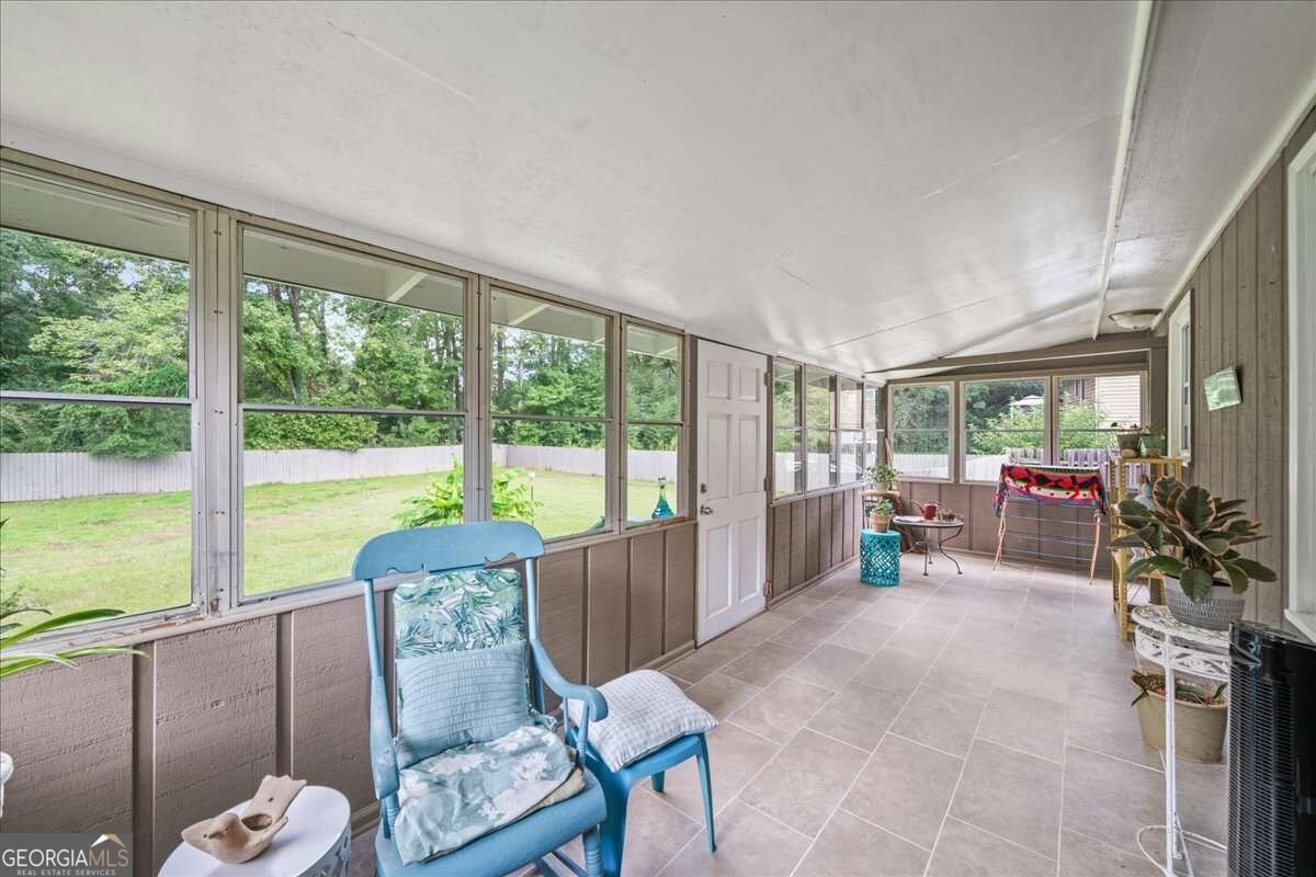 1586 Sprayberry Drive Marietta - Photo 9