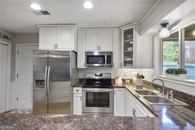 84 Lake Somerset Drive Marietta - Photo 10