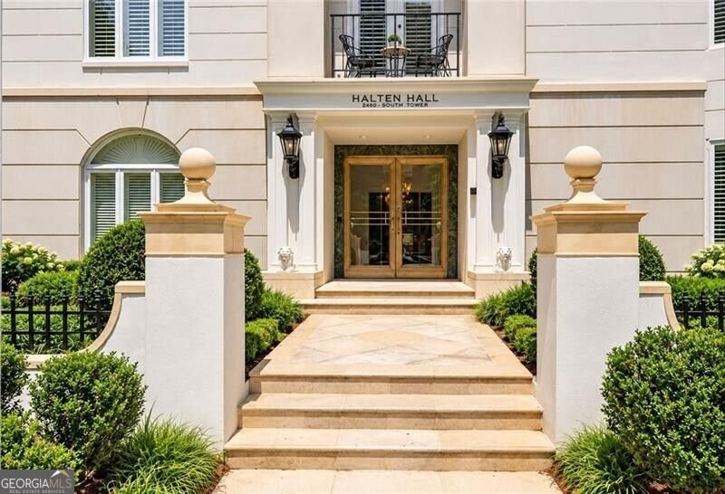 2960 Pharr Court Atlanta - main photo