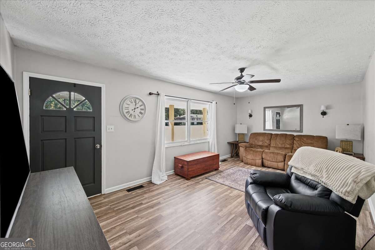 205 Woodglen Drive Woodstock - Photo 8