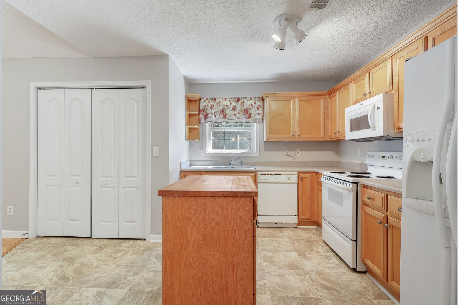 527 Judith Court Mcdonough - Photo 10