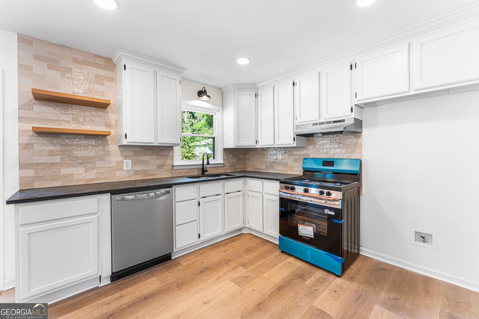 205 Bassett Street Centerville - Photo 10