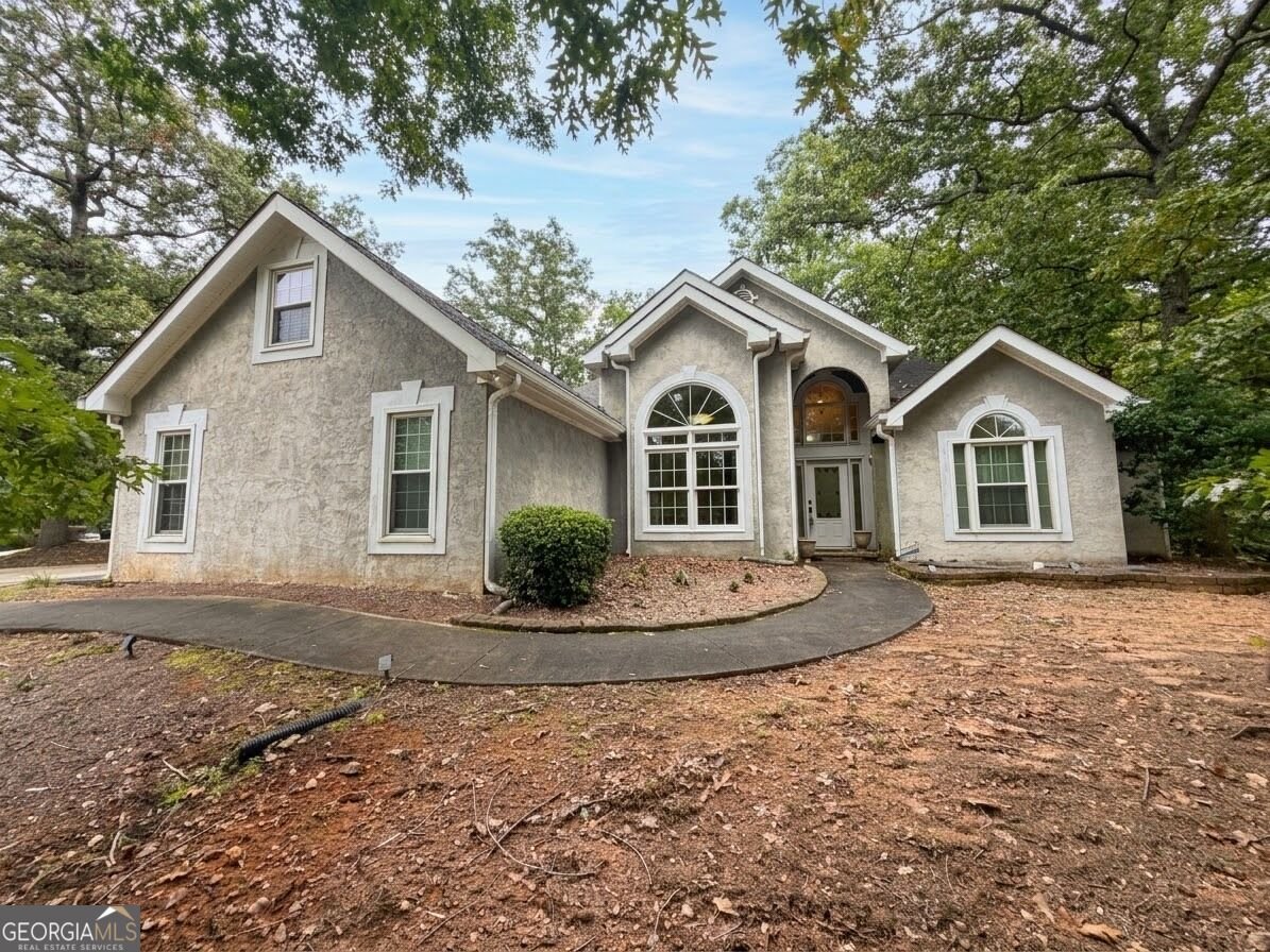 530 Country Club Drive Stockbridge - main photo