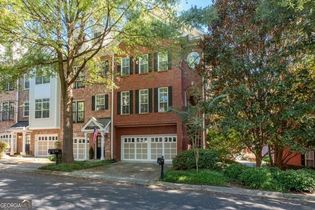 1116 Glenridge Place Sandy Springs - main photo