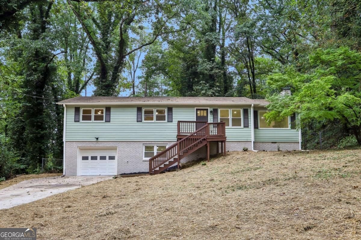 250 King Arthur Drive Woodstock - main photo