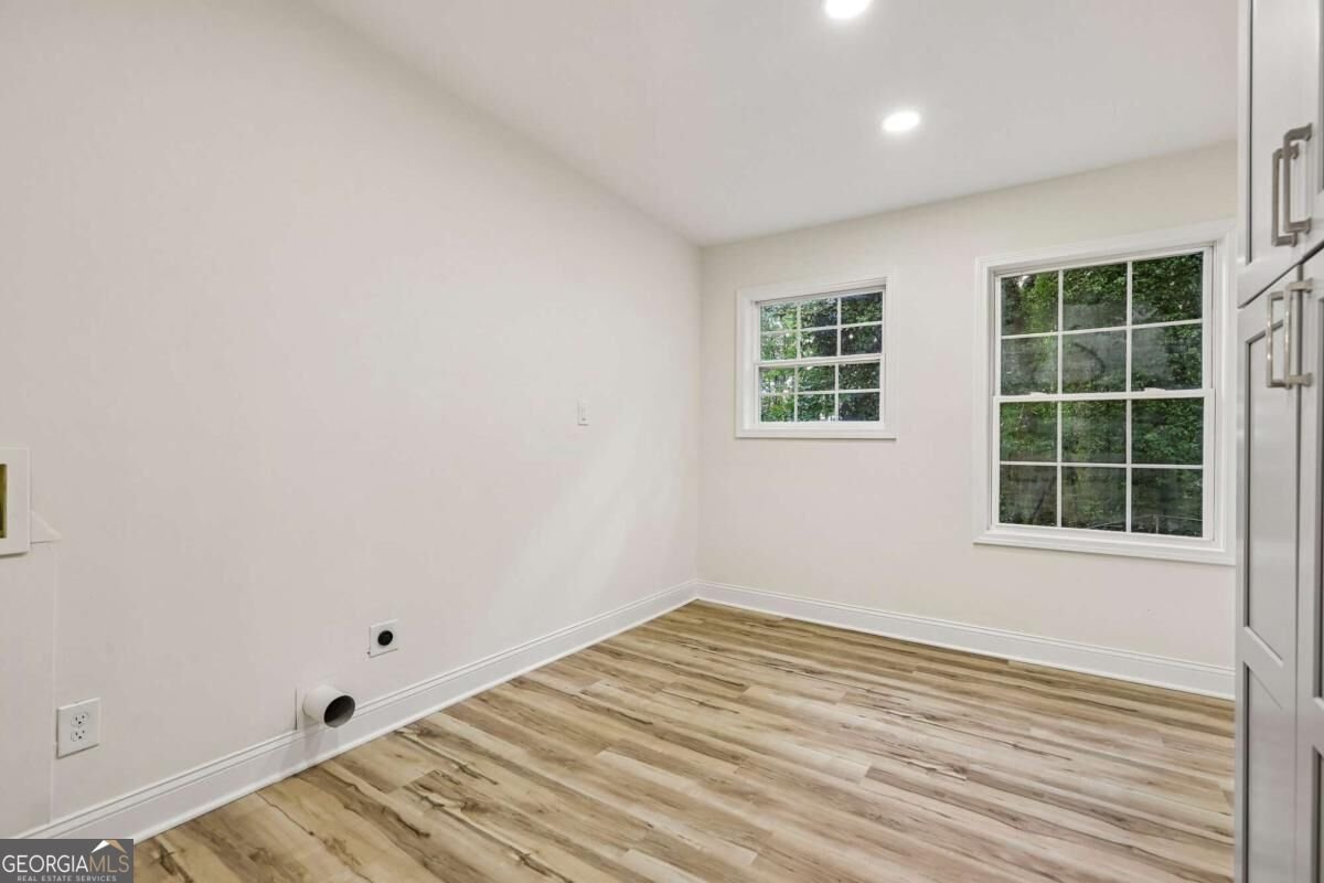 250 King Arthur Drive Woodstock - Photo 11
