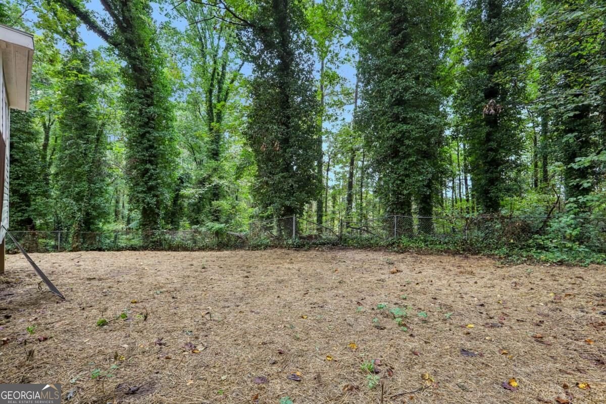 250 King Arthur Drive Woodstock - Photo 32