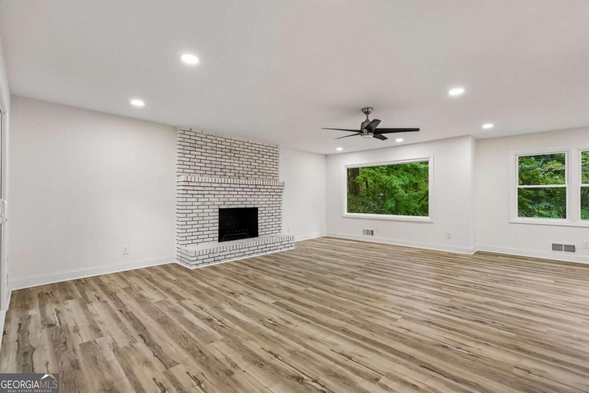 250 King Arthur Drive Woodstock - Photo 6