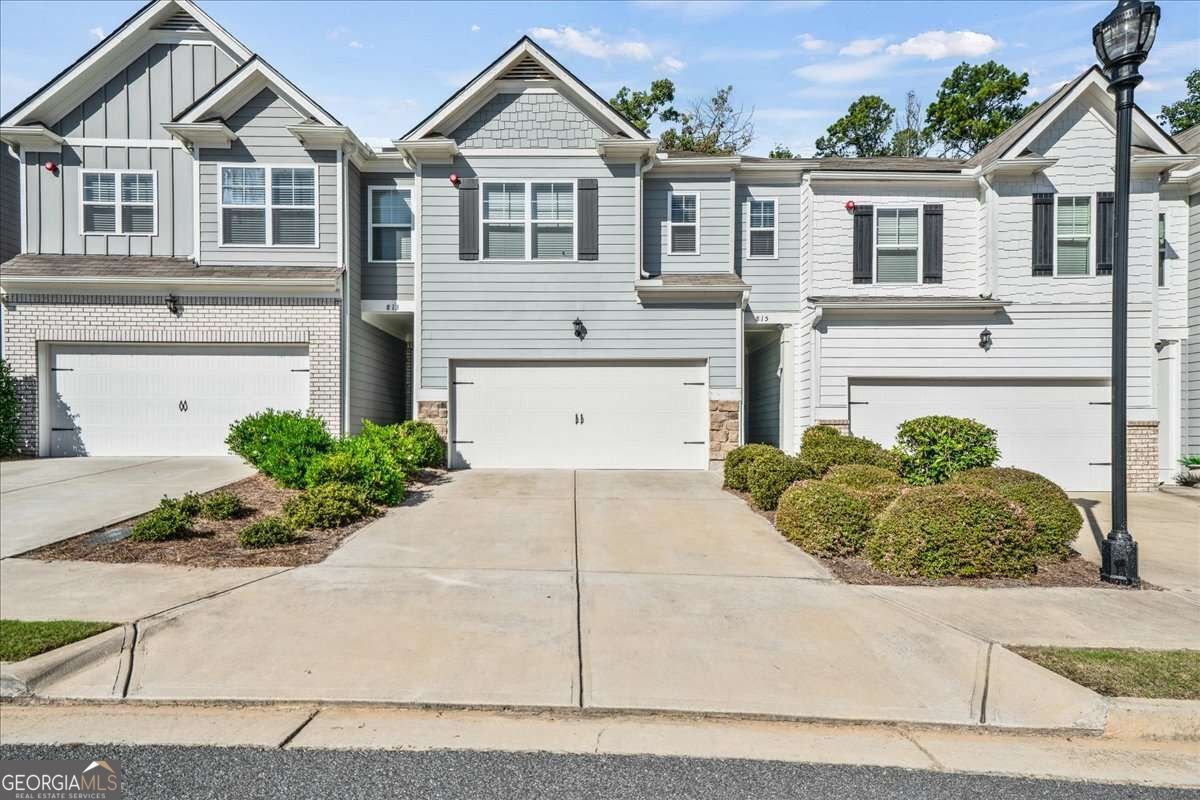 815 Upper Dove Court Woodstock - main photo